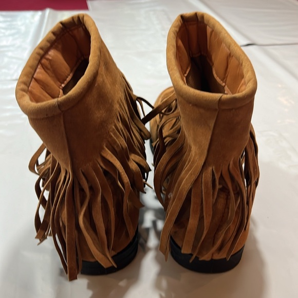 BROWN faux SUEDE FRINGE ANKLE BOOTS Blue Suede Shoes size 7 pull on boots womens - Picture 9 of 11